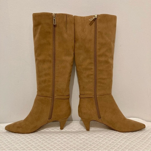 Isaac Mizrahi Abbot Boots Womens Size 6.5 Faux Suede Tan Knee High Heel Boot - Picture 5 of 15